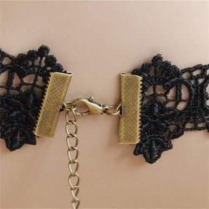 Medieval Vintage Lace Choker