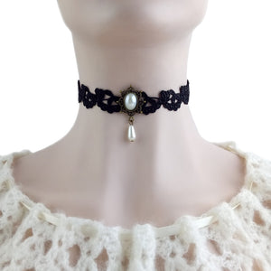 Gothic Pendant Lace Choker