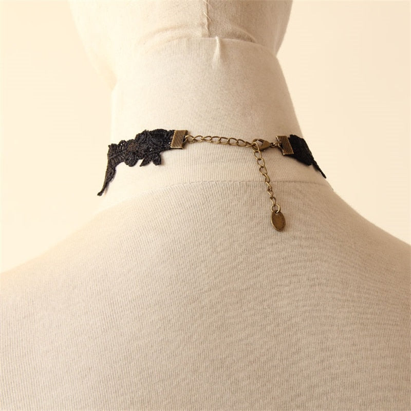 Victorian Statement Choker